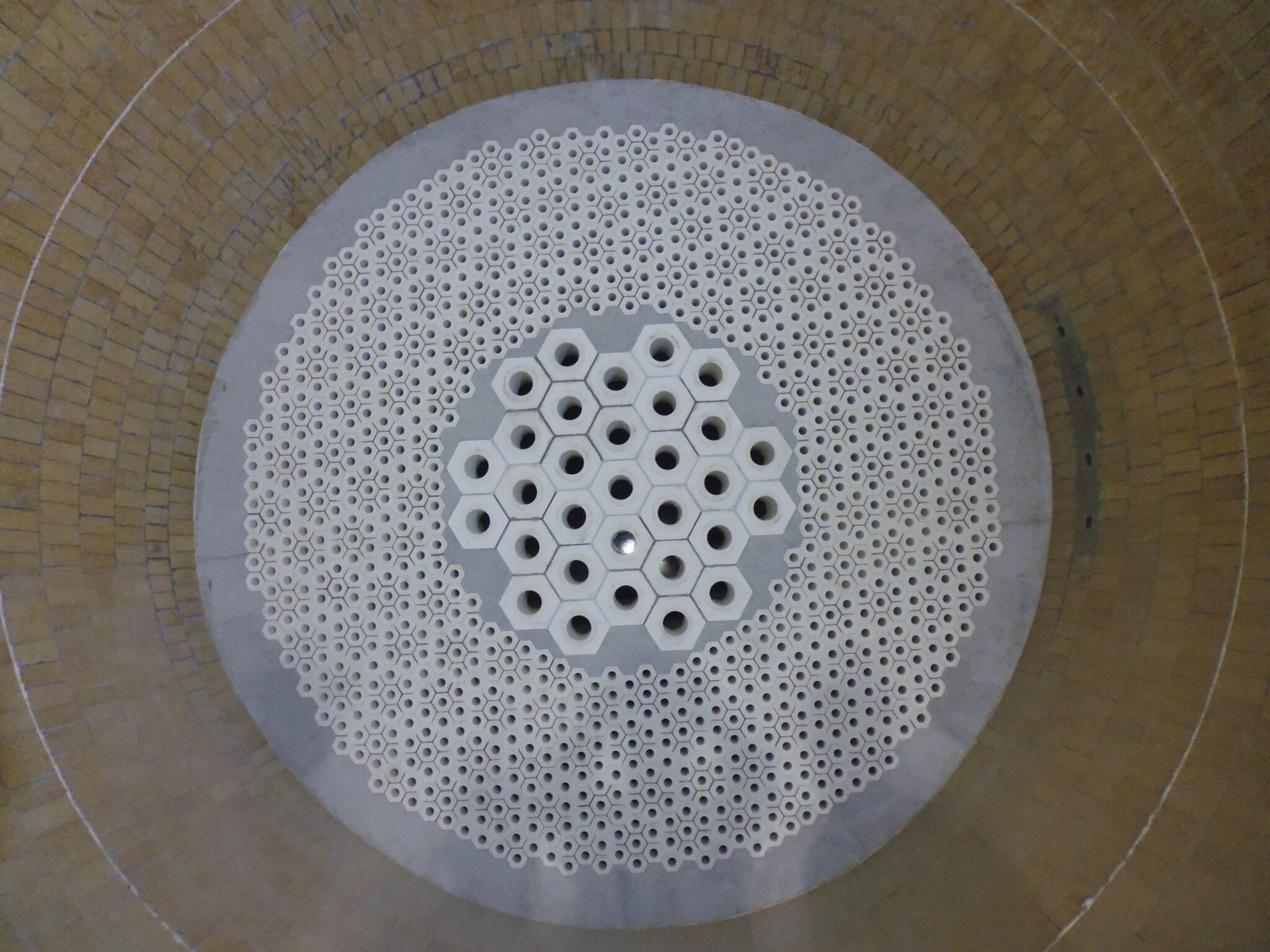 Suministro e instalación de materiales refractarios